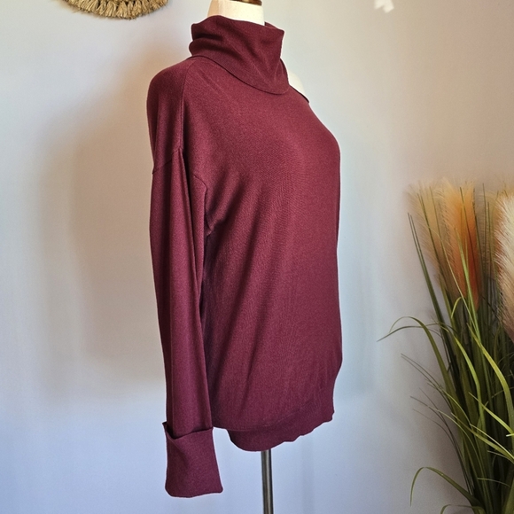 525 America New Burgundy Collarbone Cut-out Turtleneck Sweater SZ Small - Picture 6 of 12
